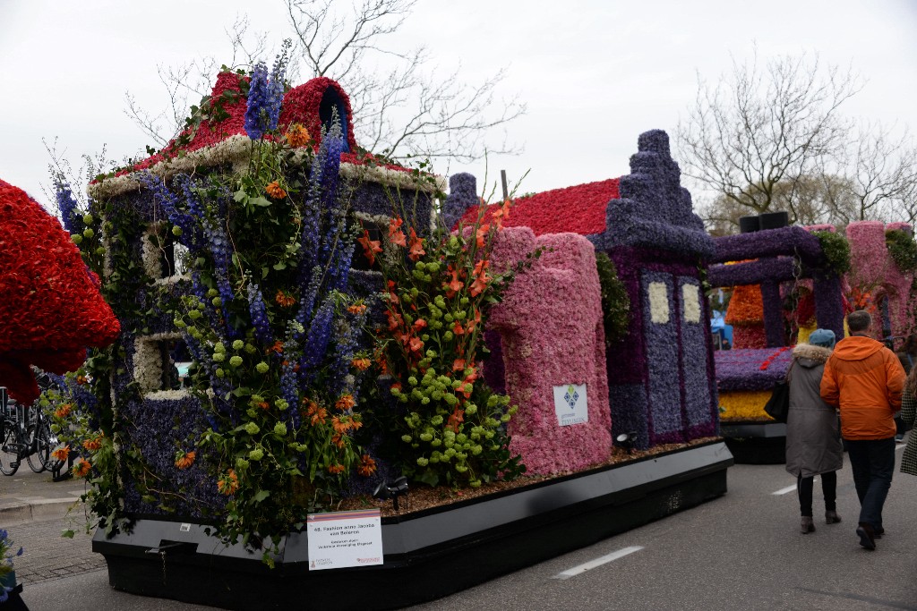 ../Images/Bloemencorso Noordwijkerhout 070.jpg